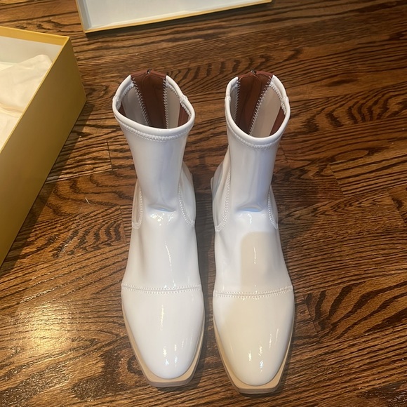 Fendi FFRAME White Patent Boots - Picture 5 of 9